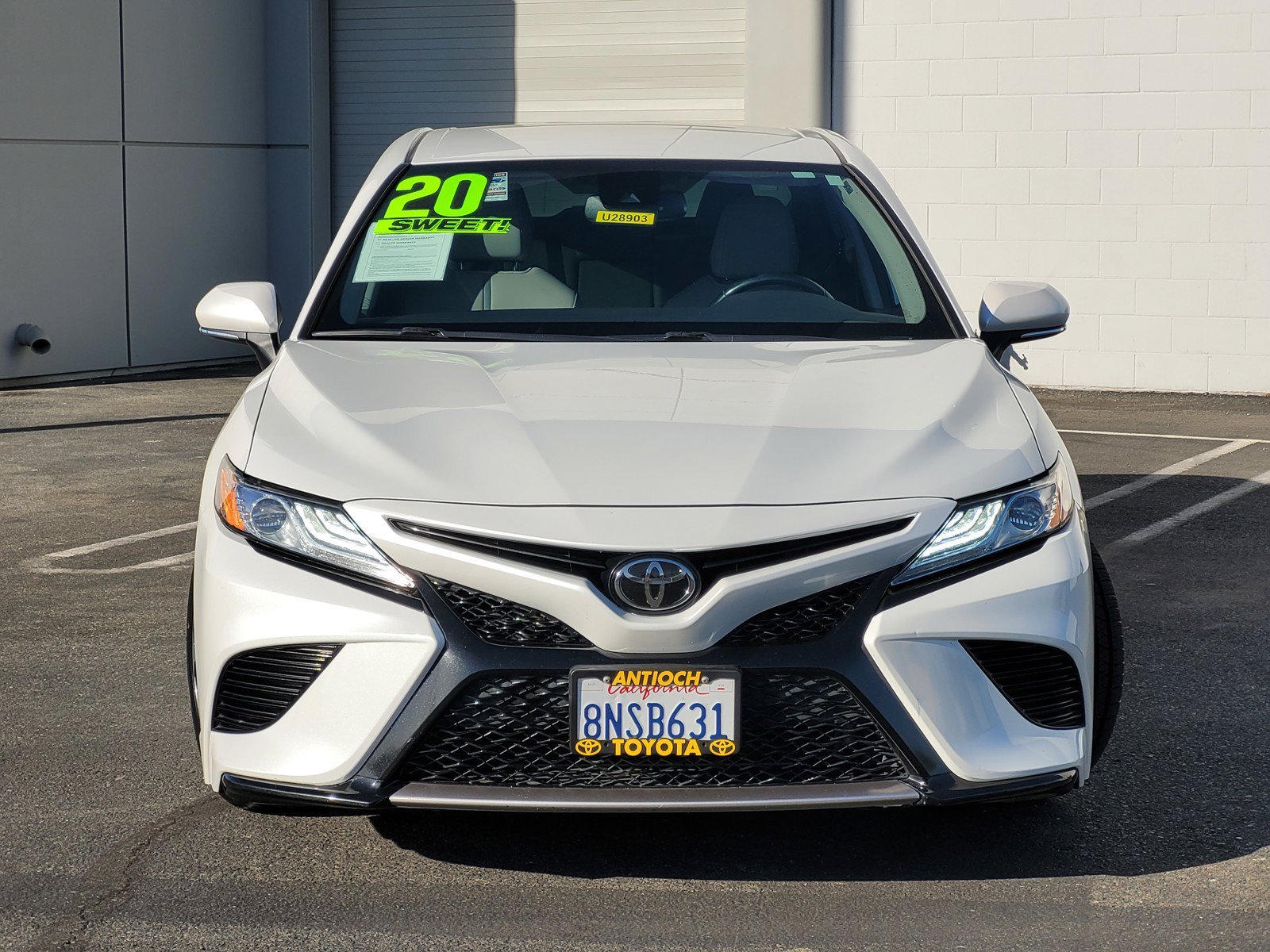 Used 2020 WIND CHILL PEARL Toyota XSE image 2