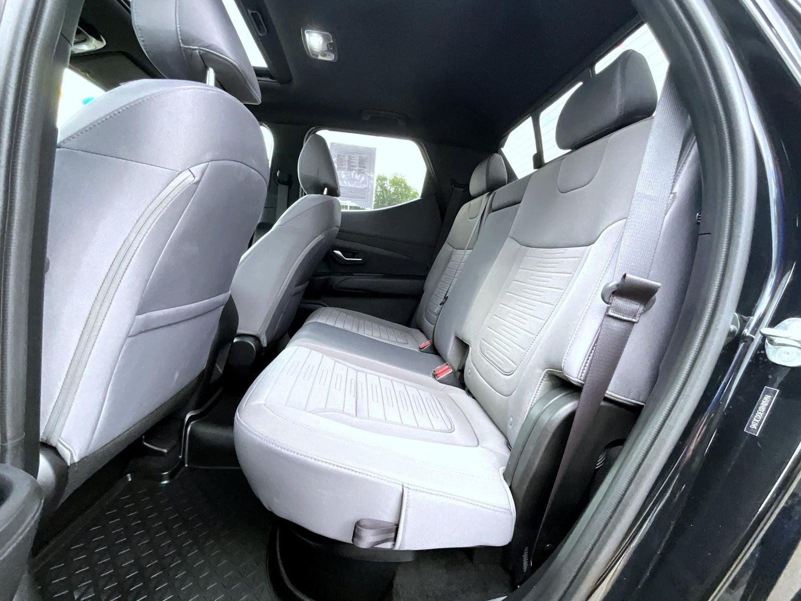 Used 2024 Black Hyundai SEL image 21
