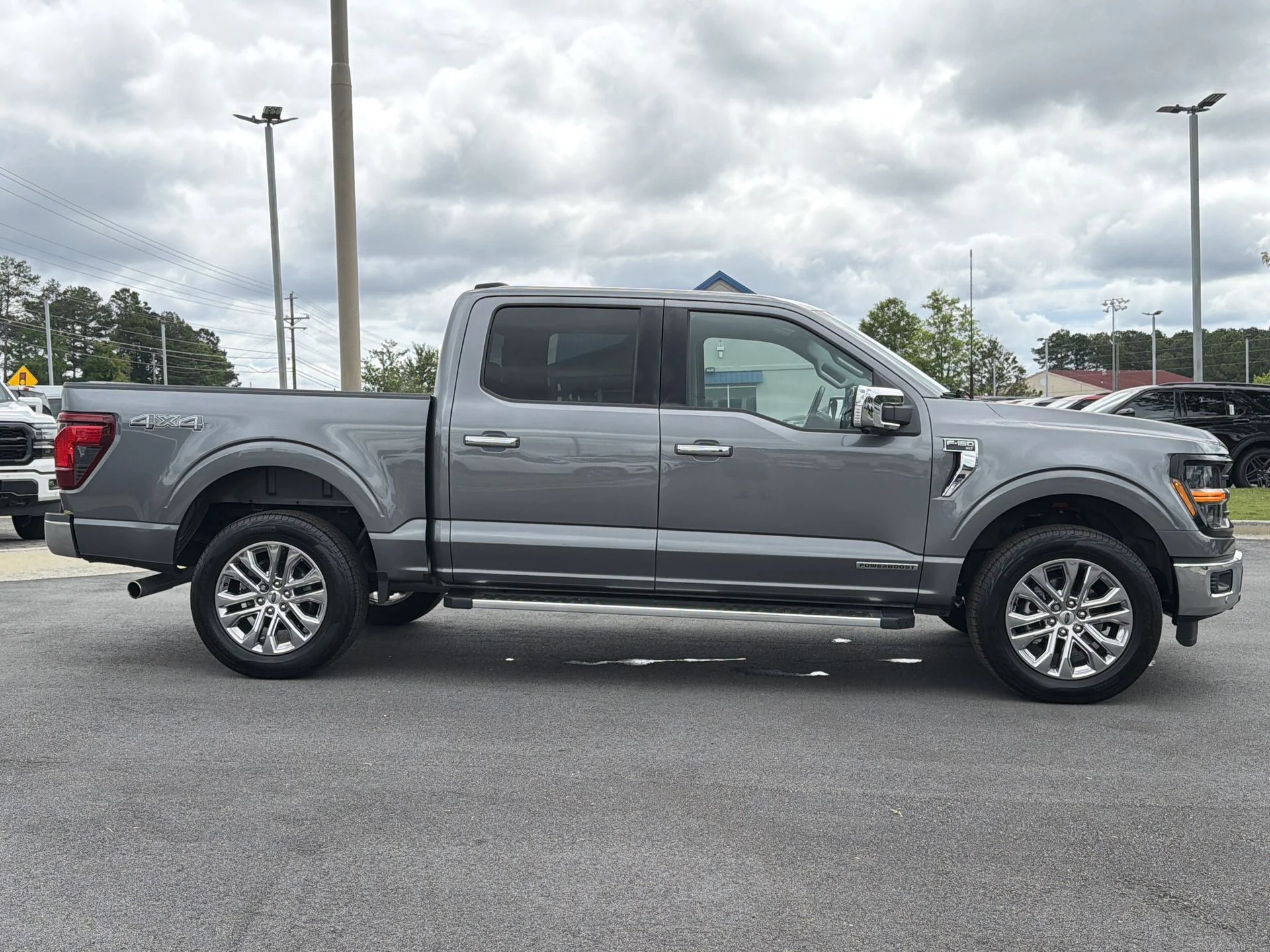 Certified Used 2024 Gray Metallic Ford XLT image 28