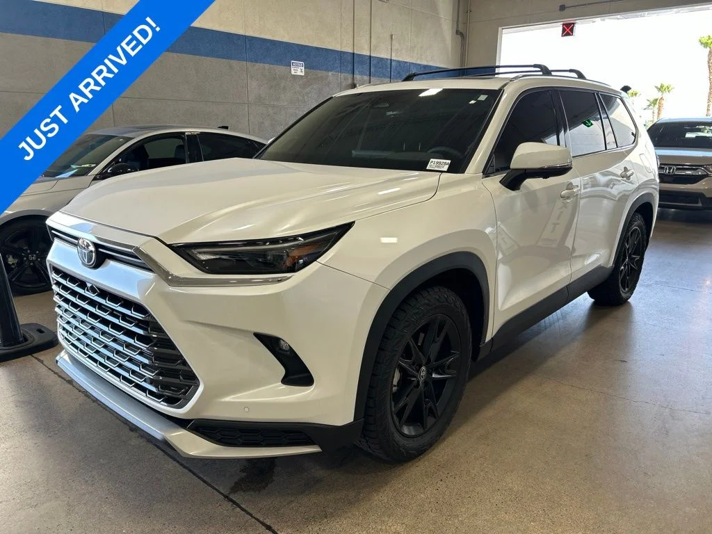 Used 2026 Pearl Toyota MAX Platinum image 1