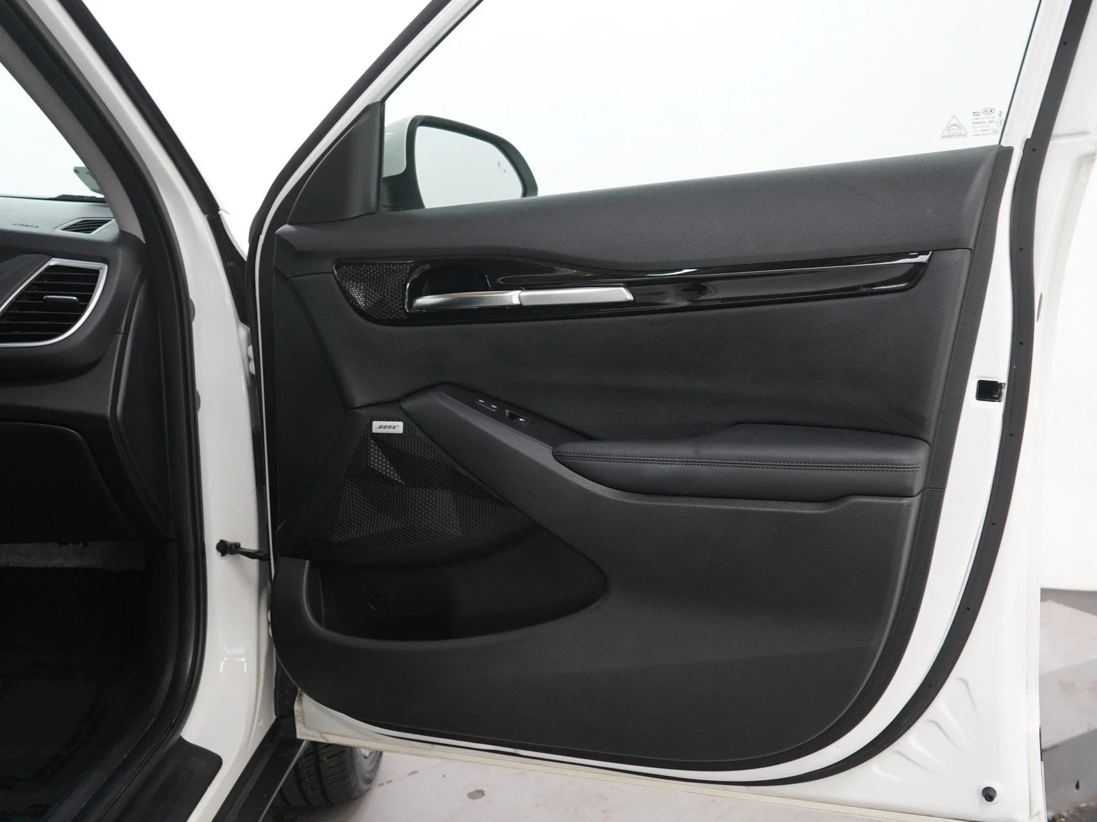 Used 2021 Snow White Pearl Kia SX DCT AWD image 12