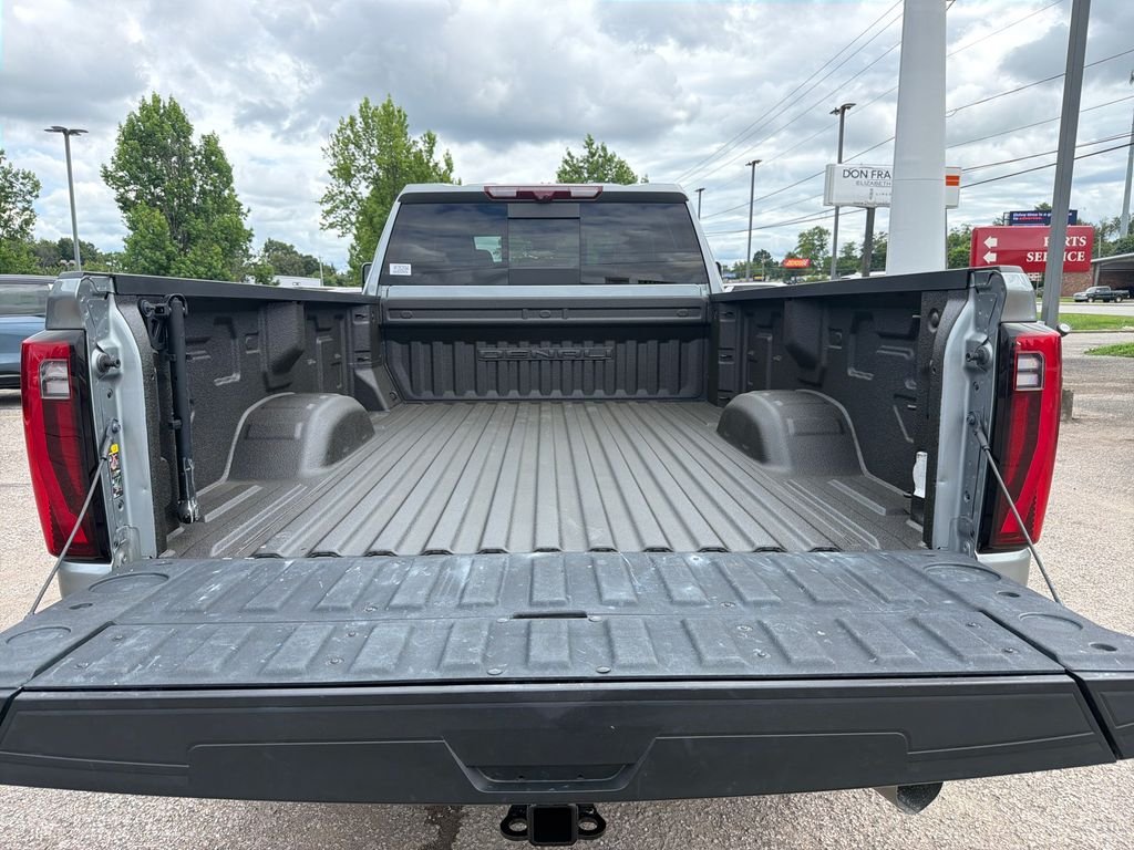 Used 2024 Silver GMC Denali Ultimate image 9