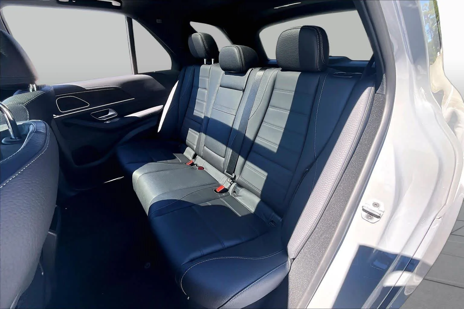 Used 2026 MANUFAKTUR Alpine Grey Mercedes-Benz GLE 450 image 21