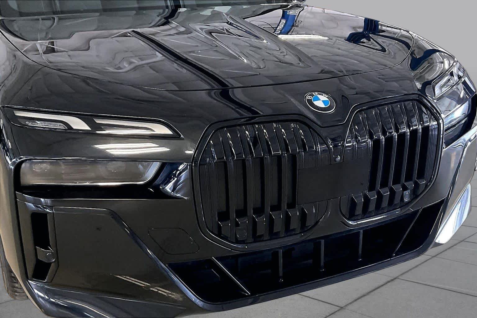 Certified Used 2023 Black Sapphire Metallic BMW 740i image 29