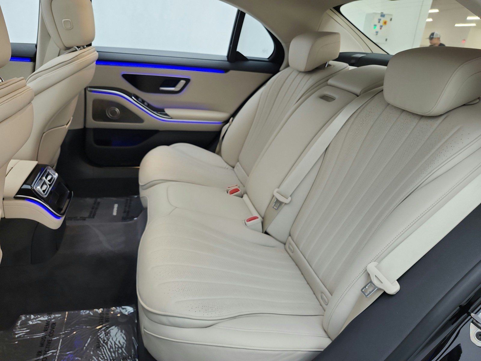 Used 2023 Black Mercedes-Benz S 500 4MATIC® Sedan image 13