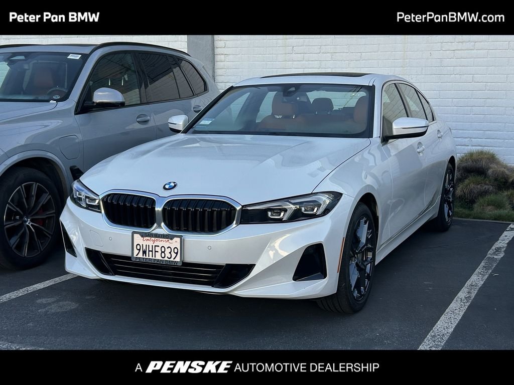 2025 BMW 3 Series 330i xDrive Sedan's photo