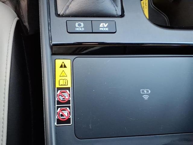 2025 Lexus ES Hybrid 300h - Photo 6