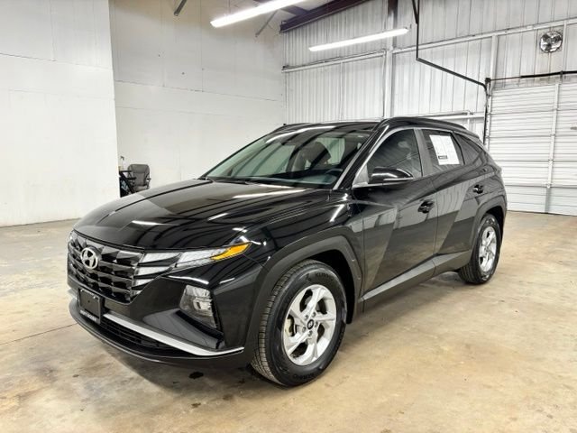 Used 2023 Black Hyundai SEL image 3