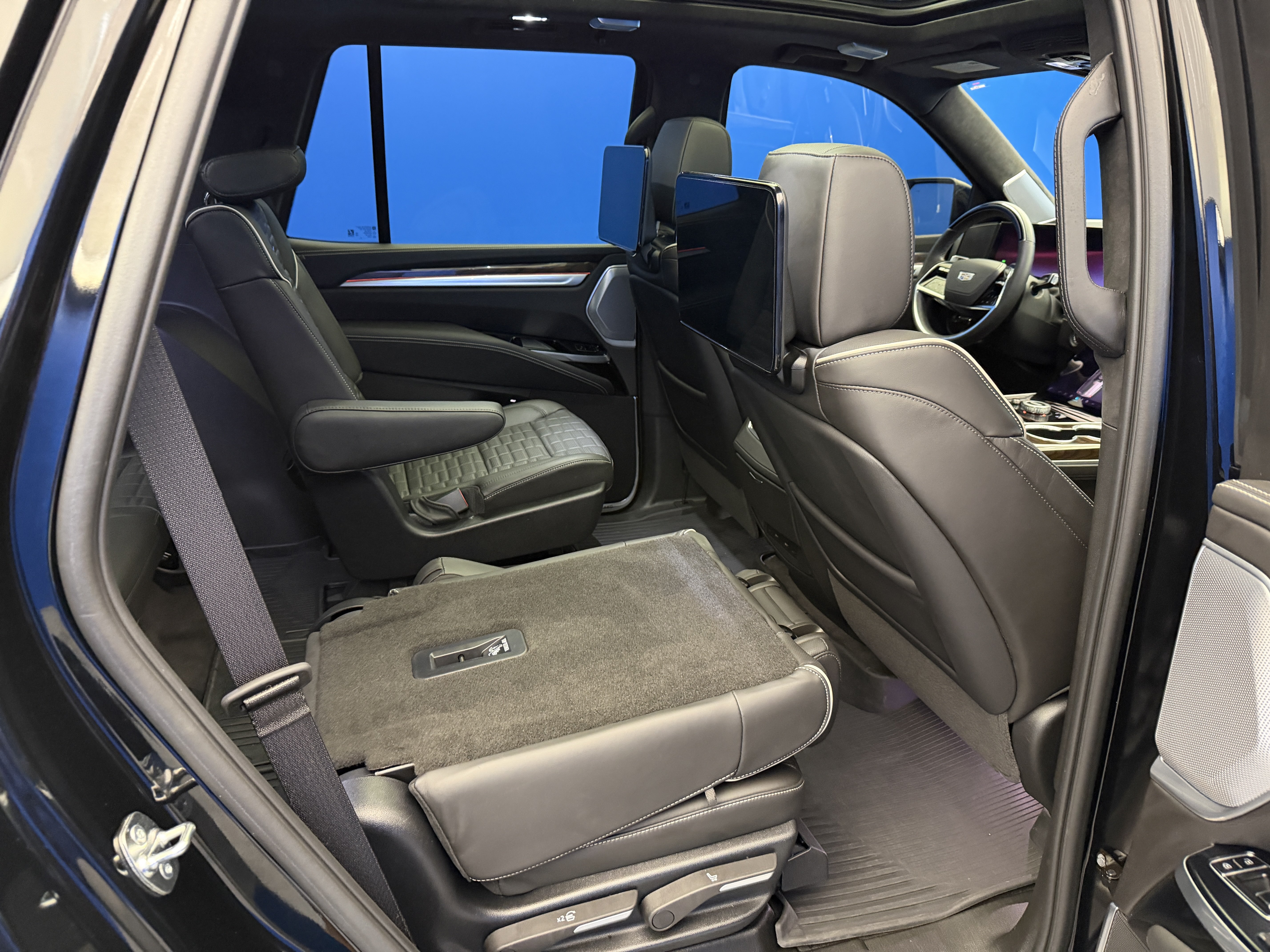 Used 2025 Black Raven Cadillac 4WD Sport Platinum image 30