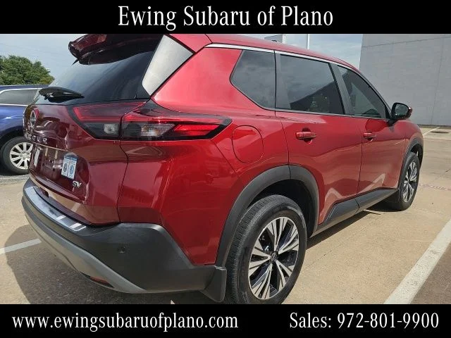 Used 2023 Red Nissan SV image 4