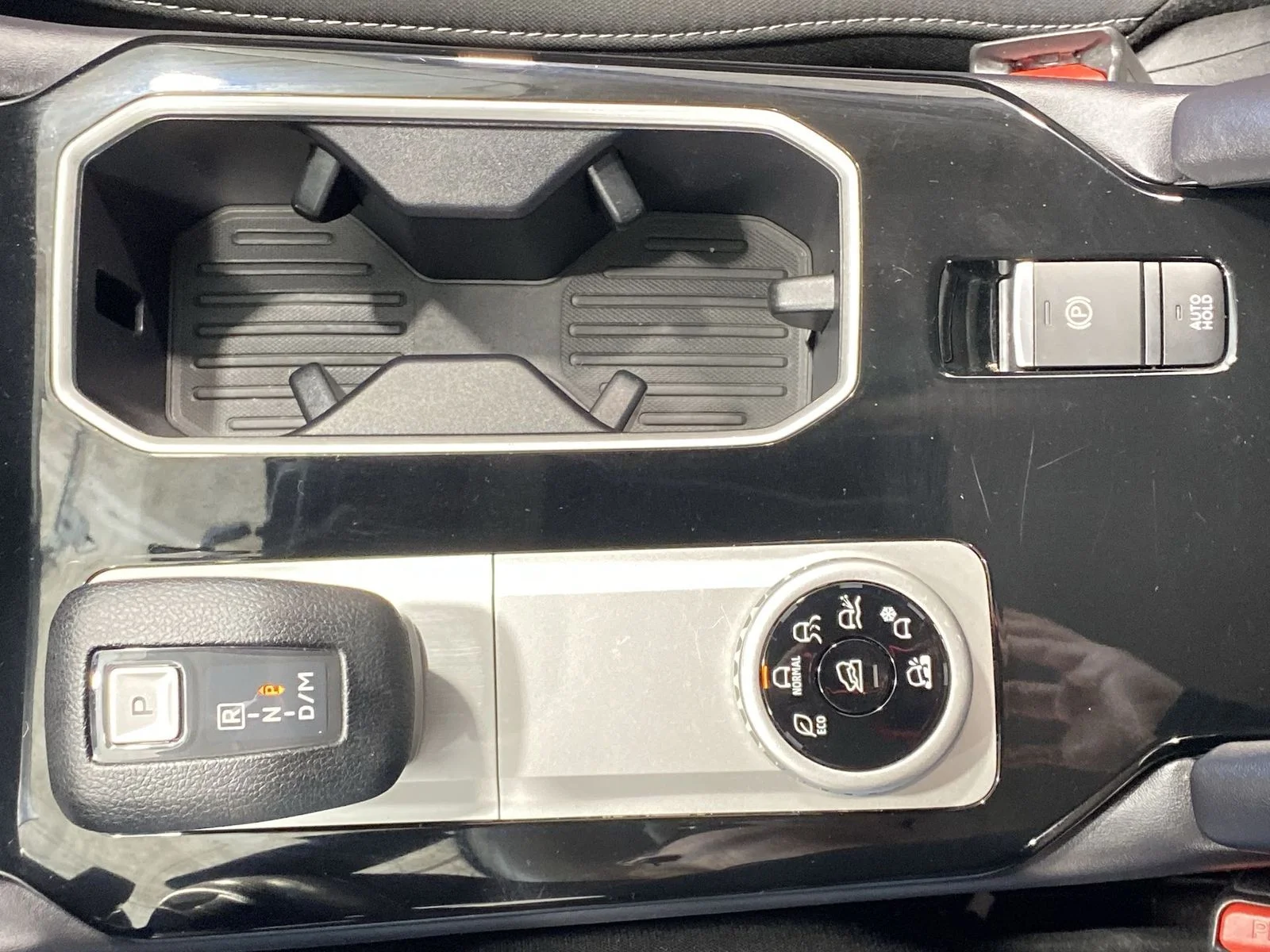 Used 2025 Black Mitsubishi ES image 20