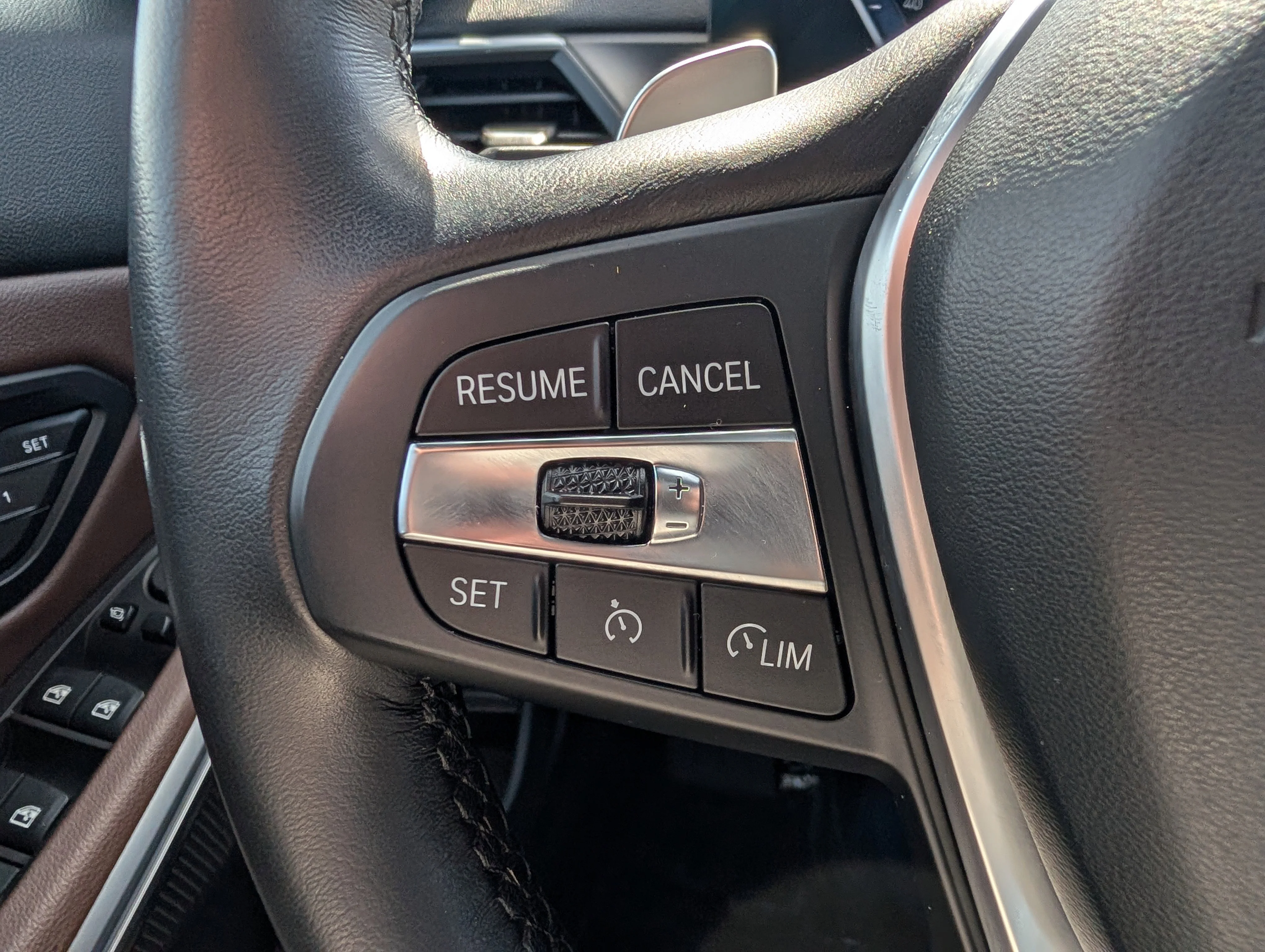 2023 BMW 3 Series 330i - Photo 29