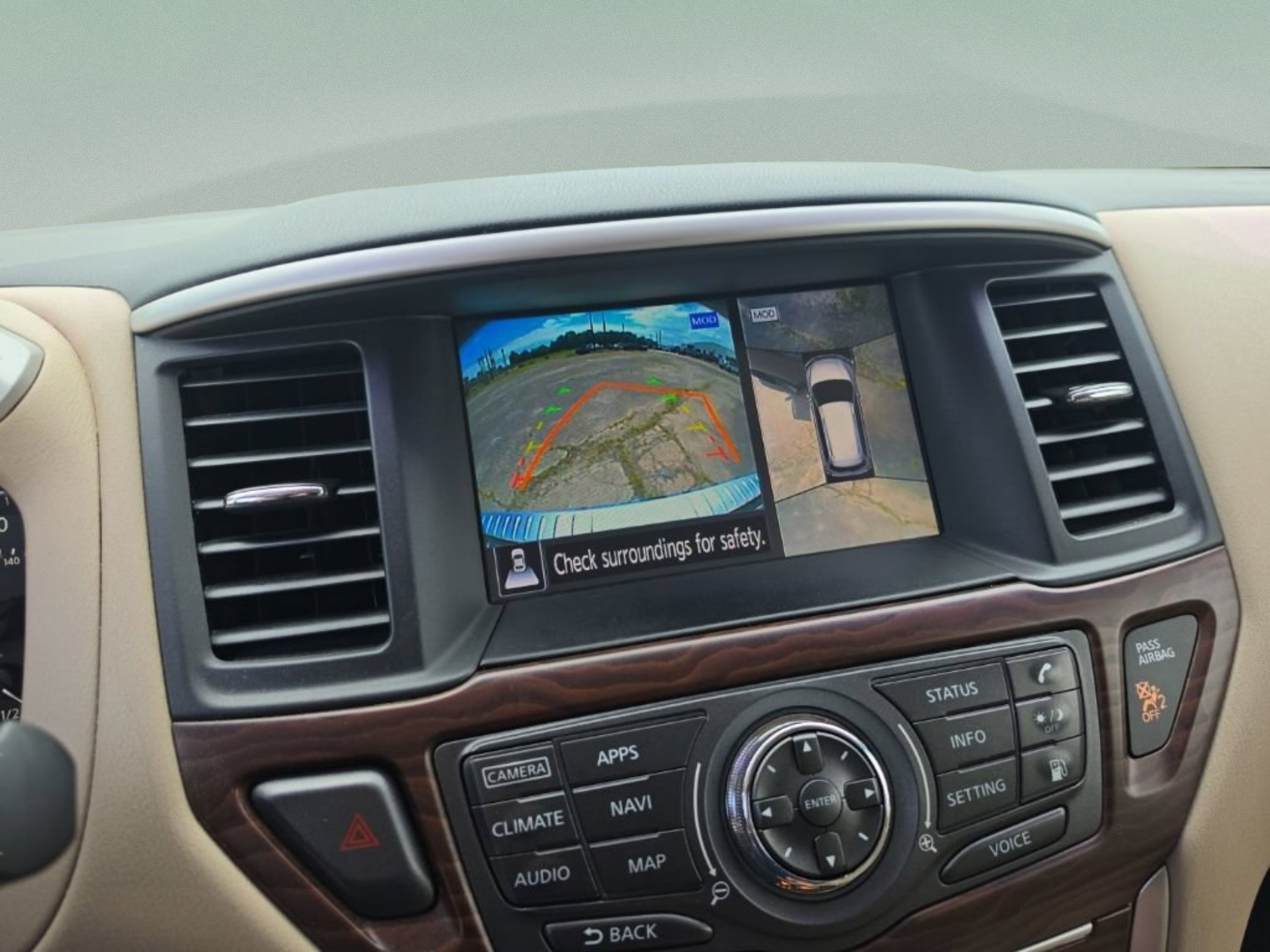 Used 2018 Black Nissan Platinum image 18