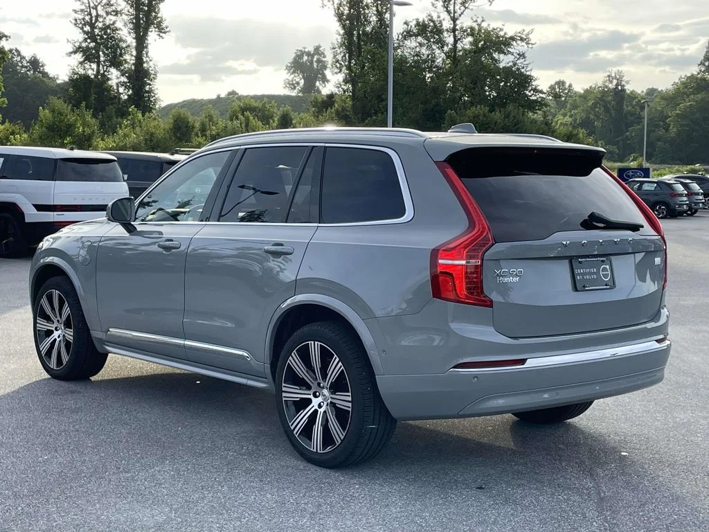 Certified Used 2024 Vapour Grey Metallic Volvo Ultimate Bright Theme image 26