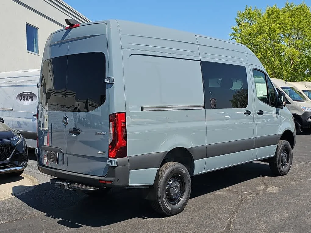 New 2026 Mercedes-Benz Sprinter Crew Van Van in Knoxville #VT021