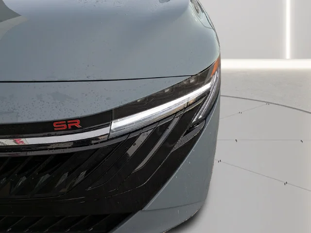 New 2027 Atlantic Gray Metallic / Super Black Two-tone Nissan SR image 7
