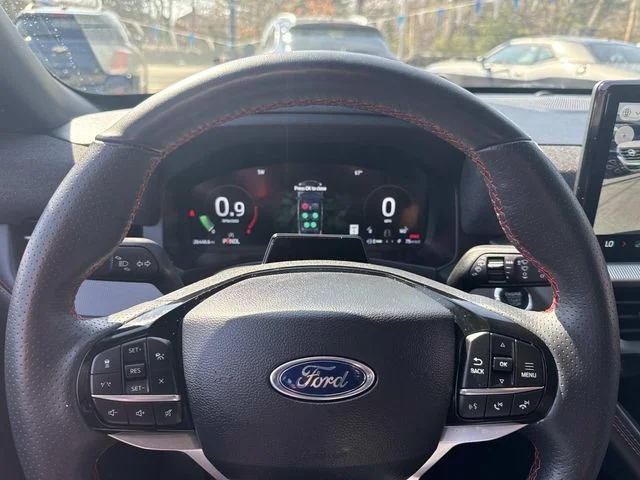 Used 2025 Gray Ford ST-Line image 32
