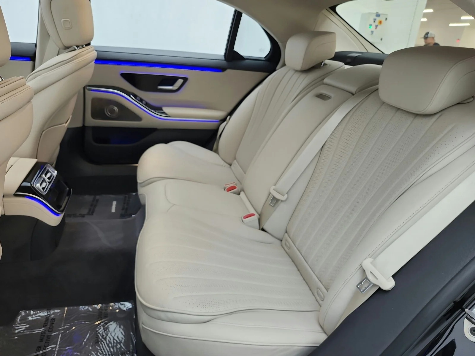 Used 2023 Black Mercedes-Benz S 500 4MATIC® Sedan image 13