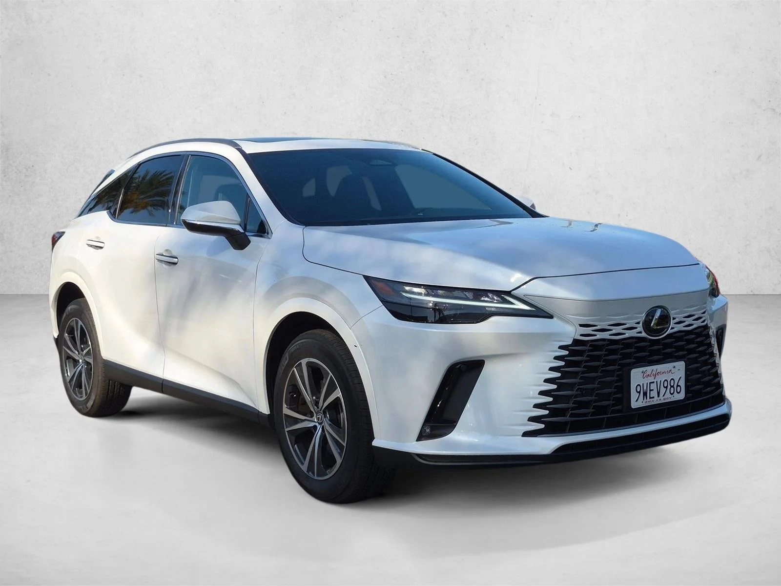 Certified Used 2025 Eminent White Pearl Lexus RX 350 image 5