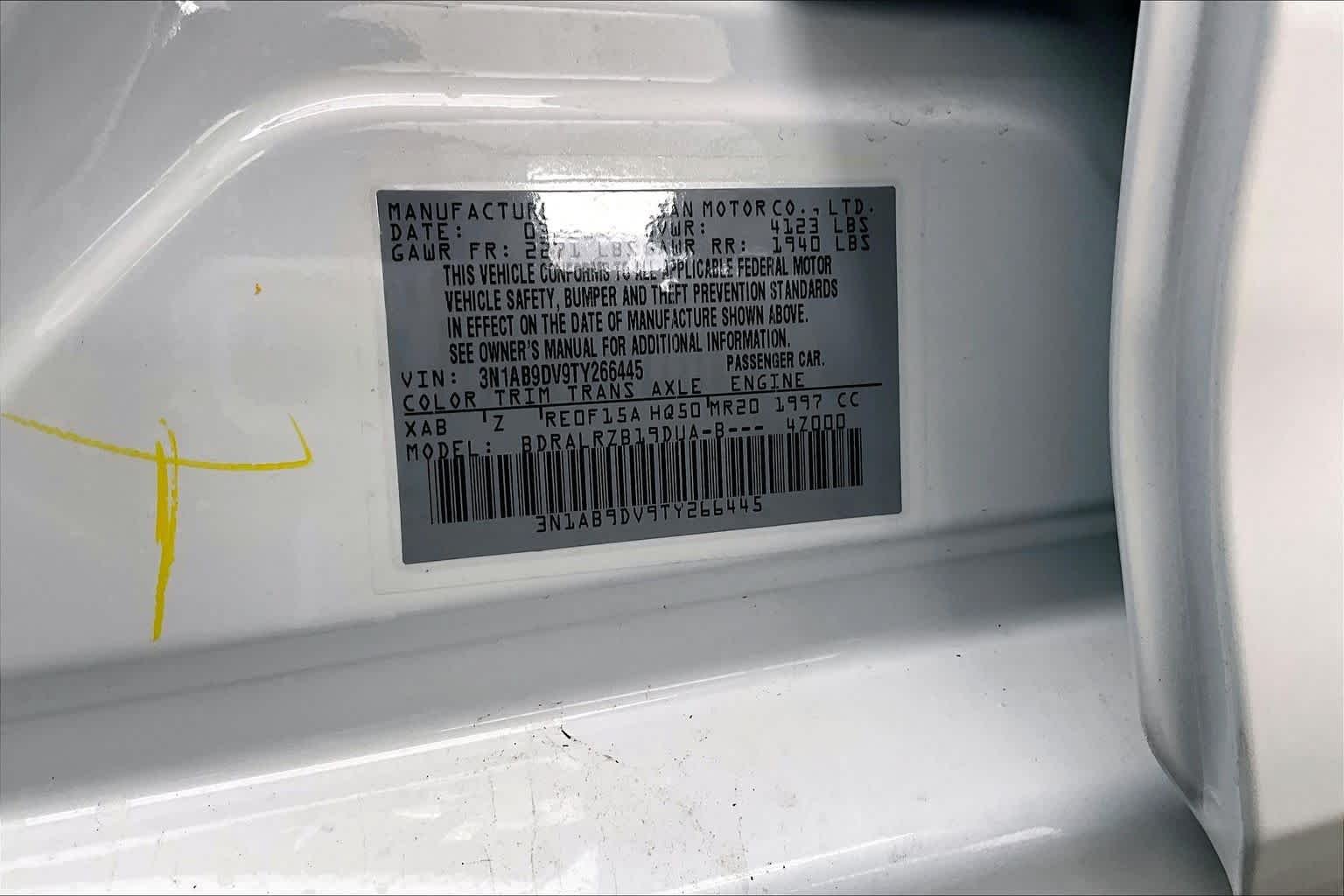 New 2026 Aspen White Tricoat/Super Black Nissan SR image 14