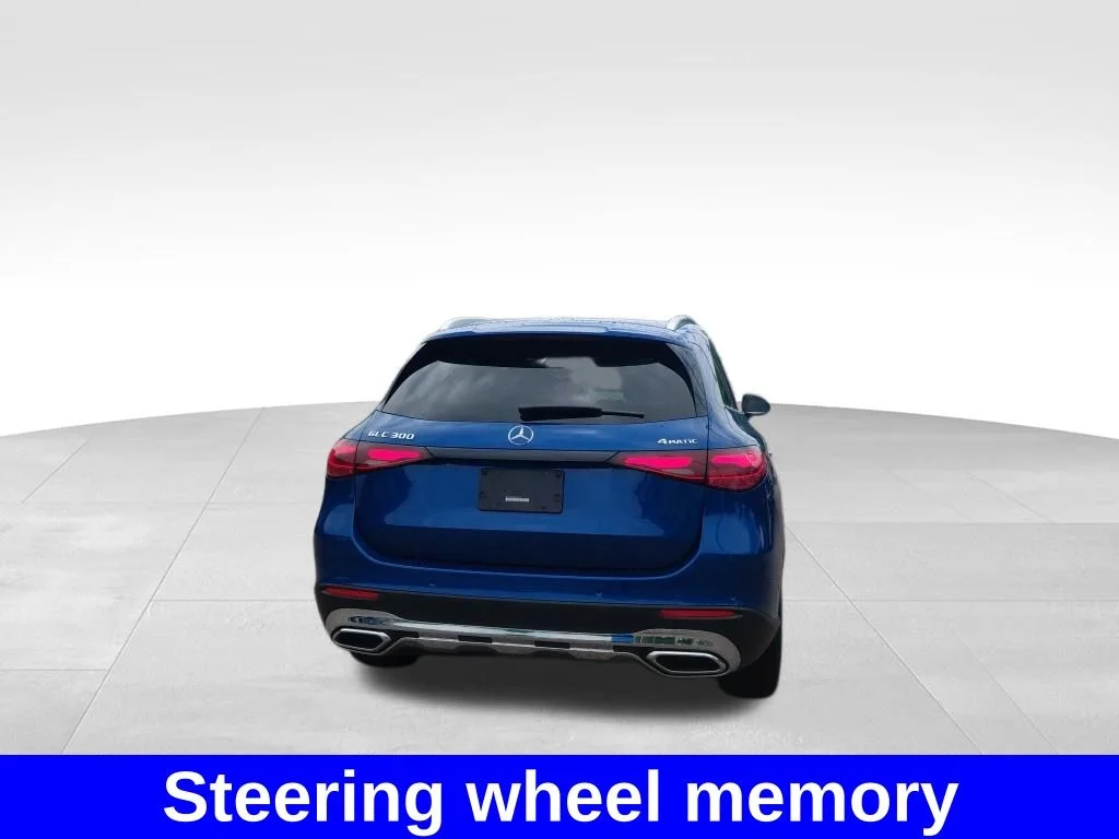 Used 2025  Mercedes-Benz GLC 300 image 9
