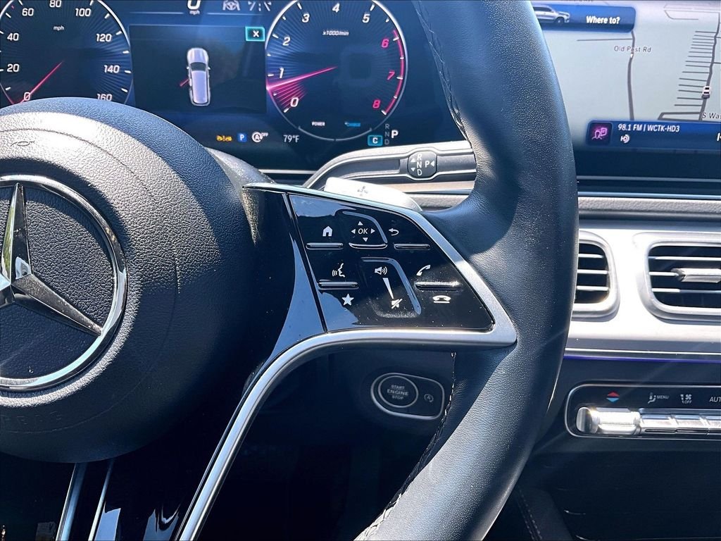 Used 2025 White Mercedes-Benz GLS 450 image 25