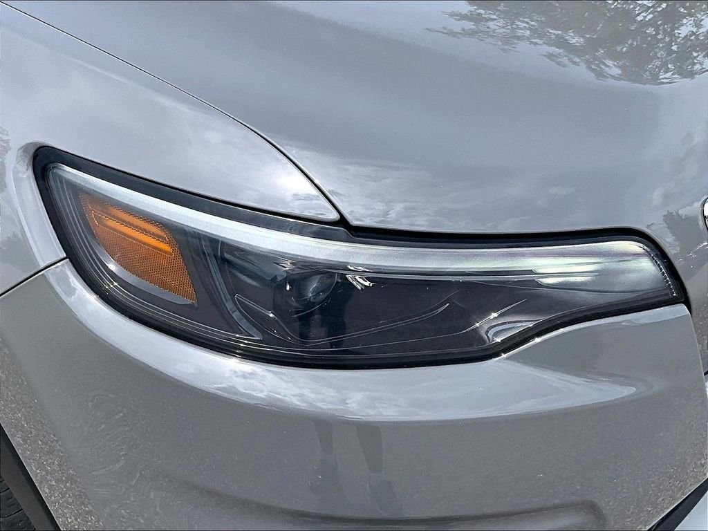 Used 2020 Gray Jeep Limited image 30