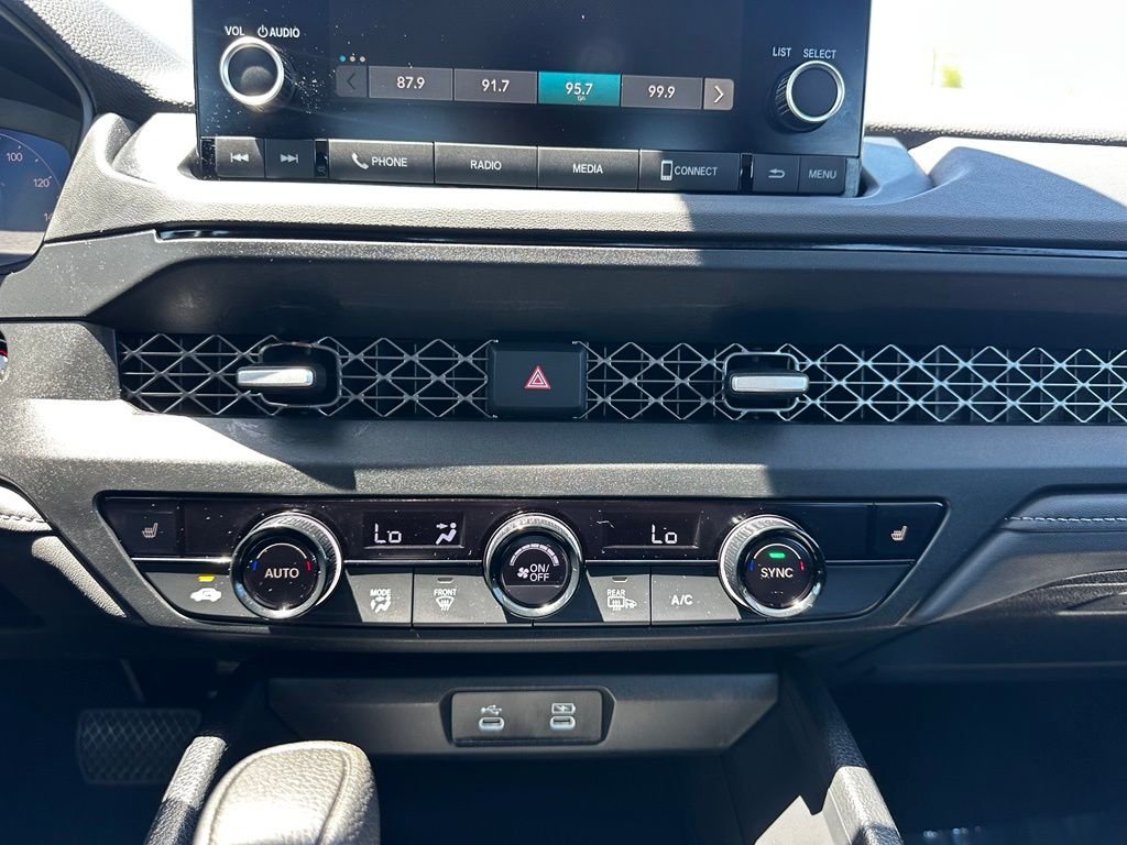 Used 2024  Honda EX image 26