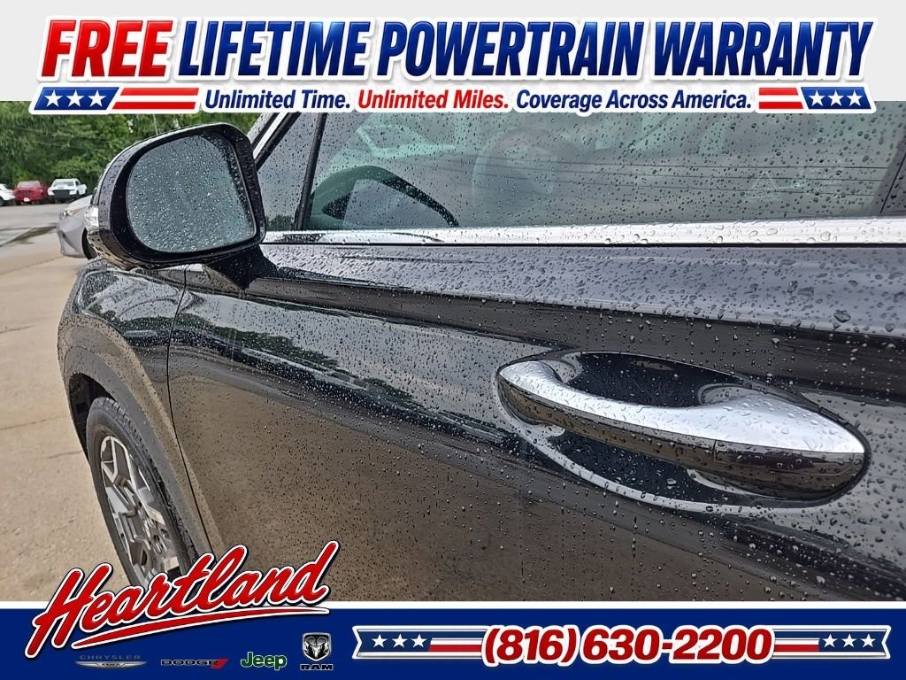 Used 2022 Black Hyundai Limited image 26