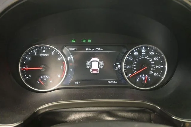 Used 2021 Blue Kia SX image 25