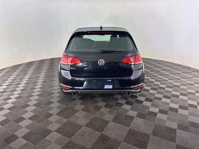 Used 2017 Black Volkswagen S image 3