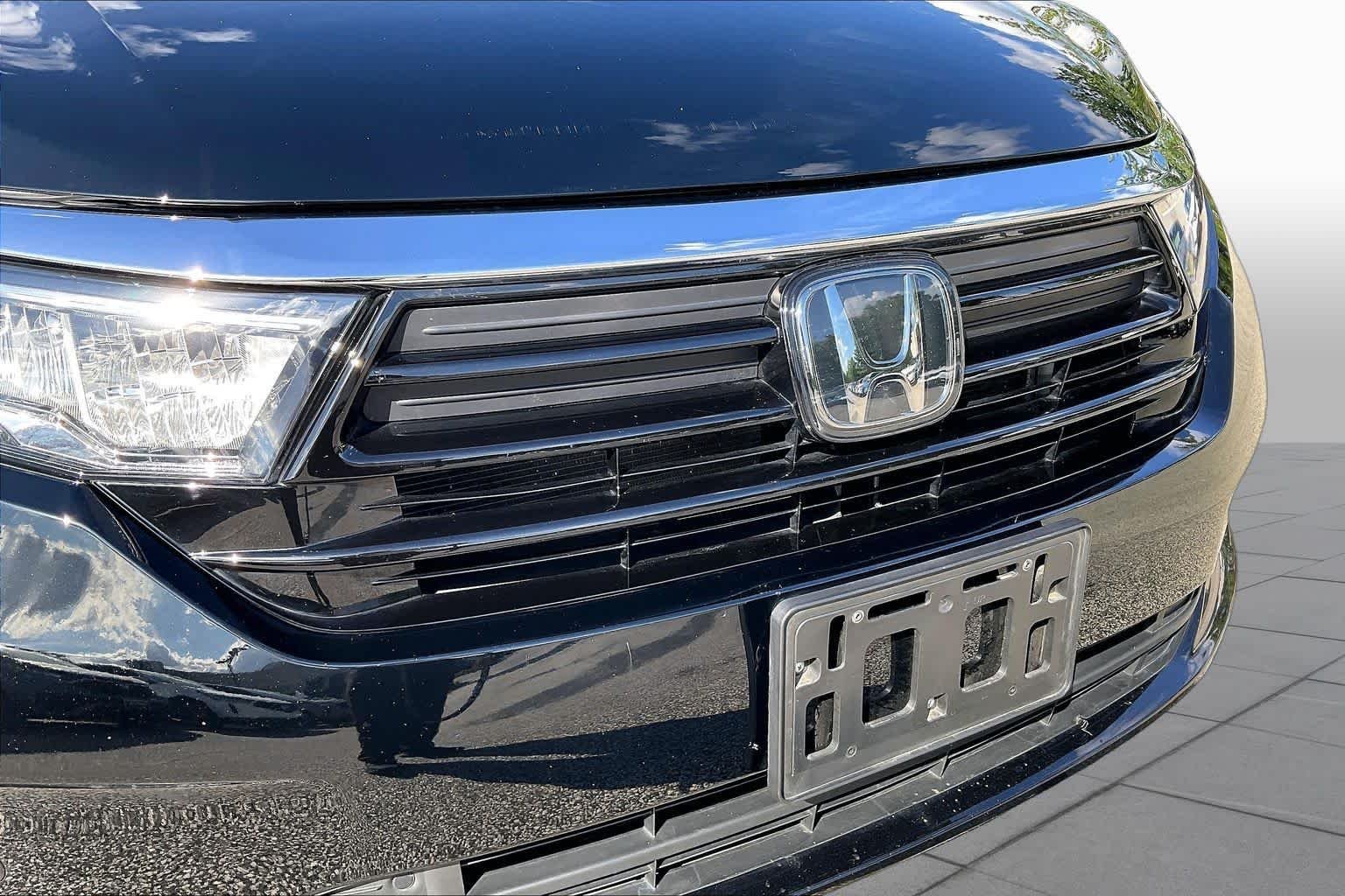 Used 2024 Crystal Black Pearl Honda Elite image 31