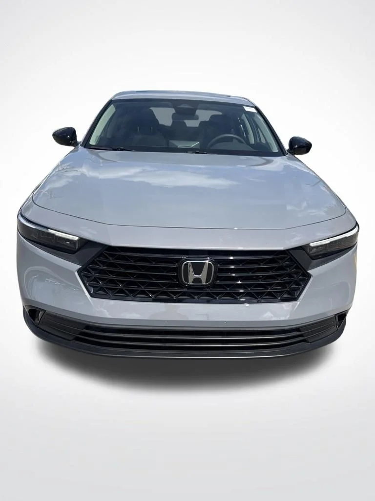 Certified Used 2025 Urban Gray Pearl Honda 1.5T SE image 5