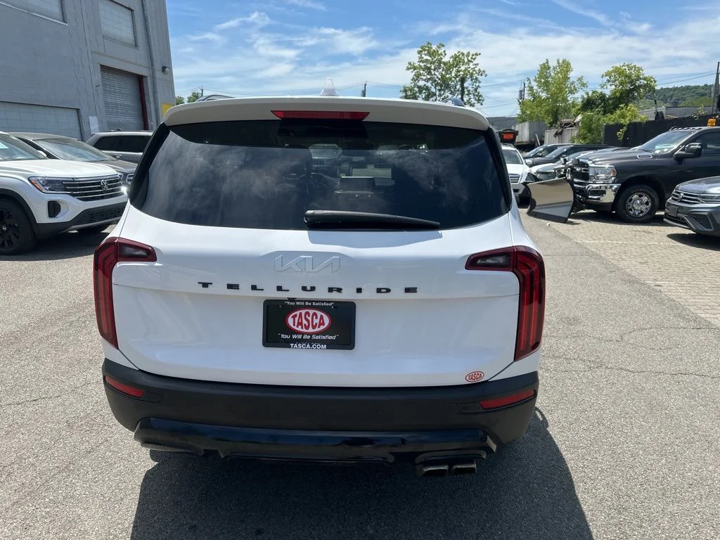 Used 2022 White Kia SX image 5