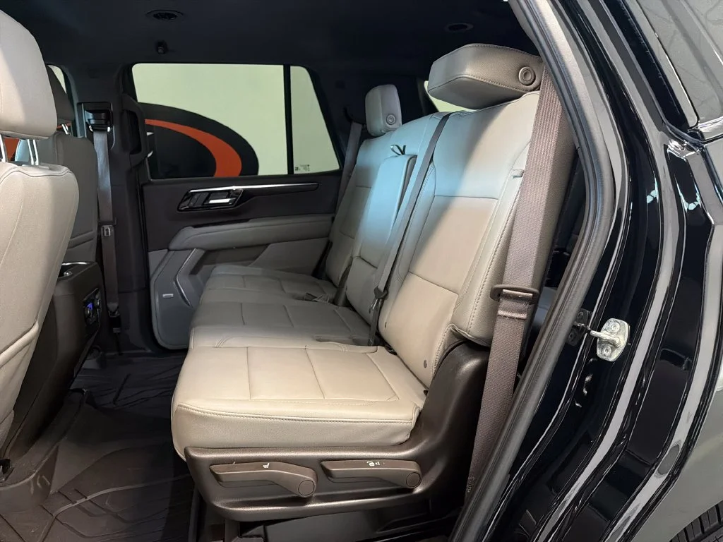 Used 2025 Black Chevrolet Z71 image 11