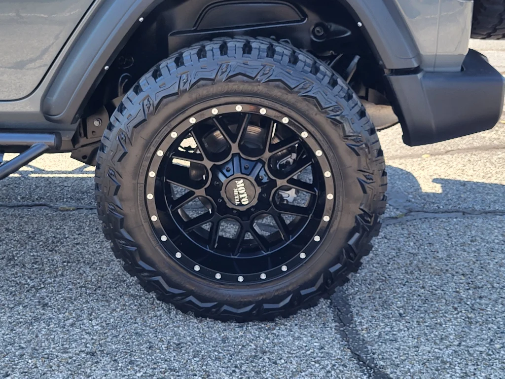 Used 2022 Sting-Gray Clearcoat Jeep Unlimited Sport image 25