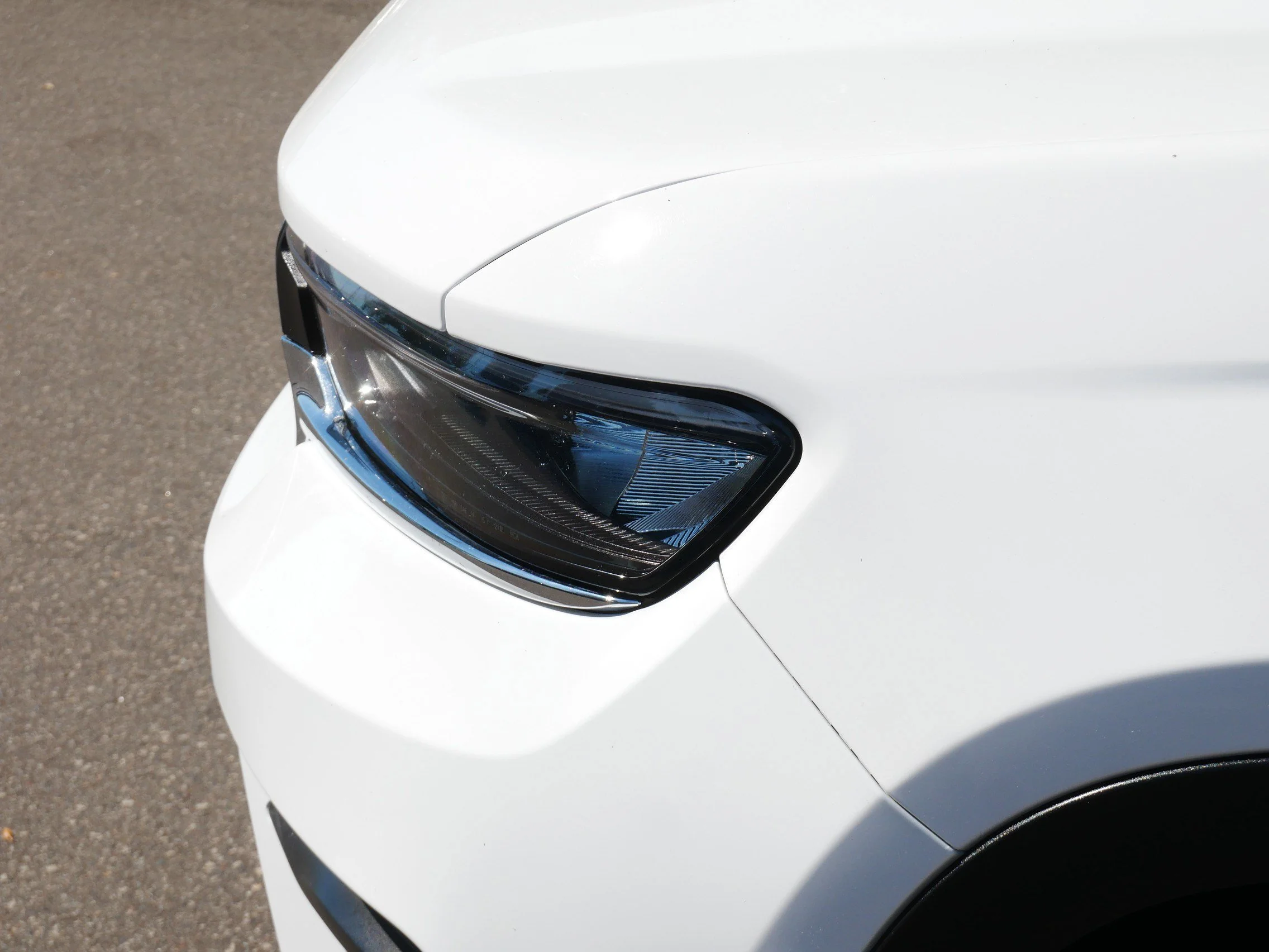 Used 2023 Bright White Clearcoat Jeep Laredo image 16