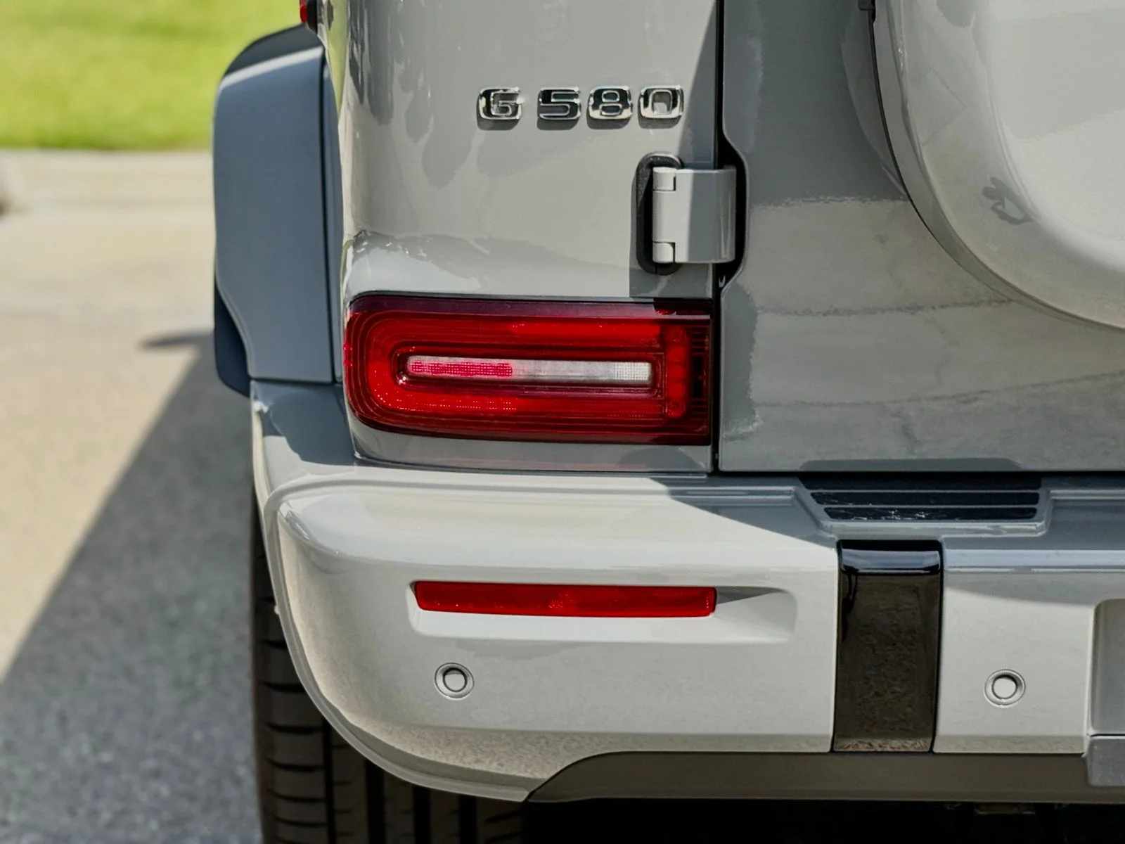 2025 Mercedes-Benz G-Class G580 - Photo 11