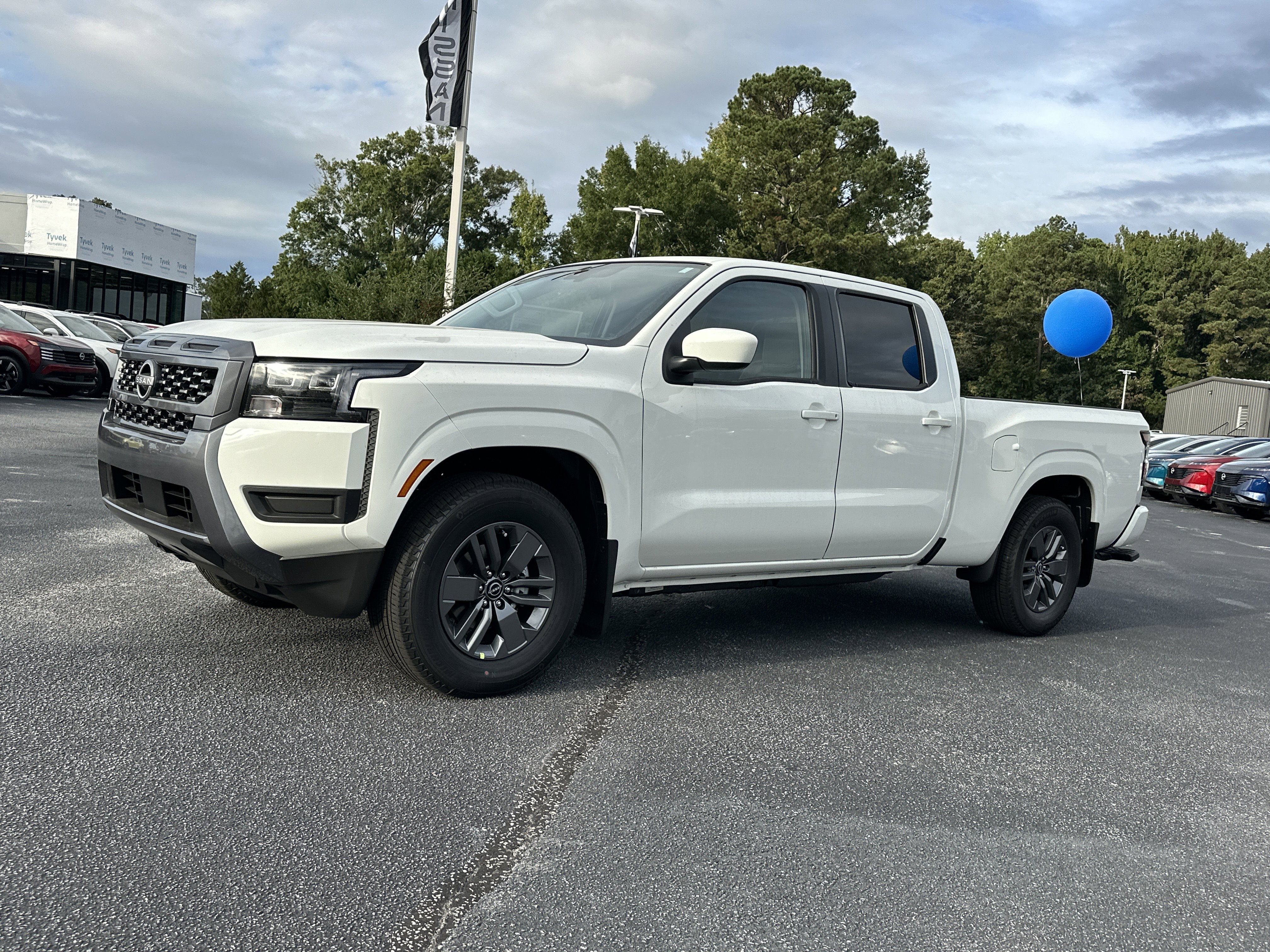 New 2026 Glacier White Nissan Crew Cab SV Long Bed image 4