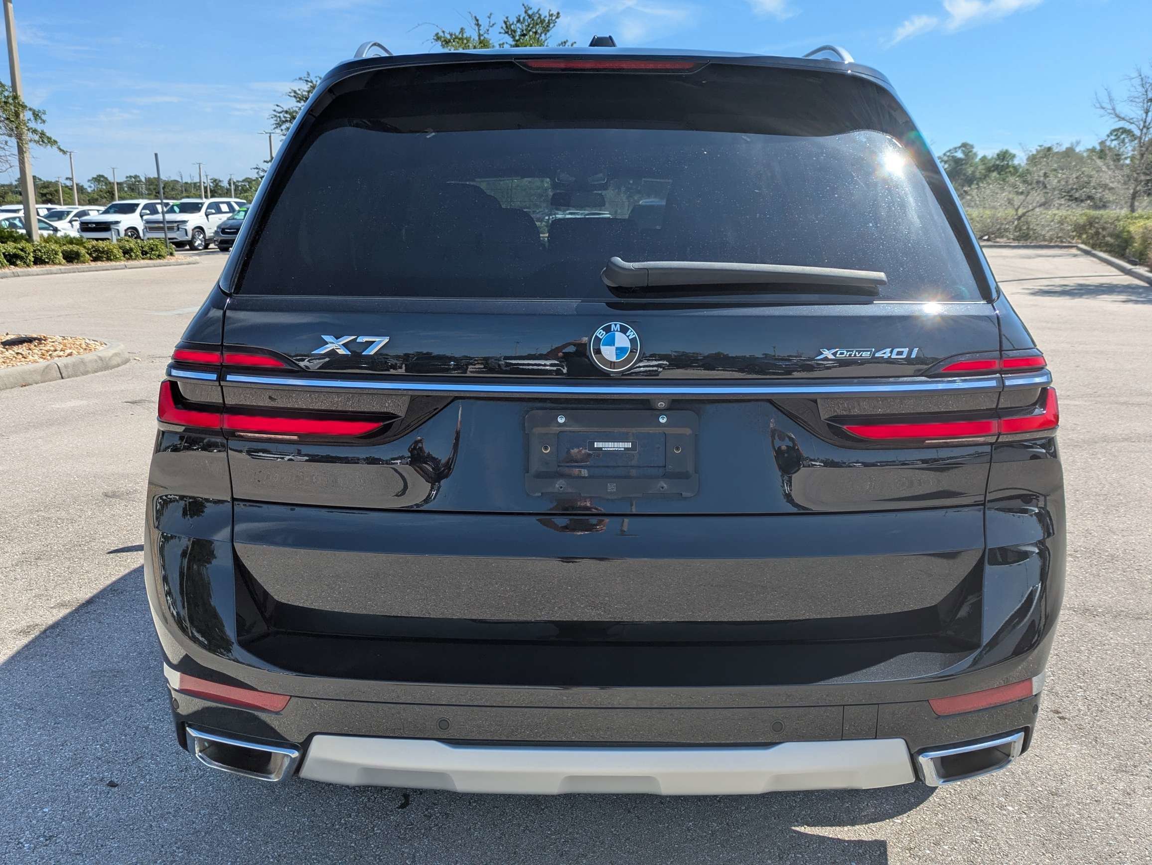 Used 2023 Black Sapphire Metallic BMW xDrive40i image 6