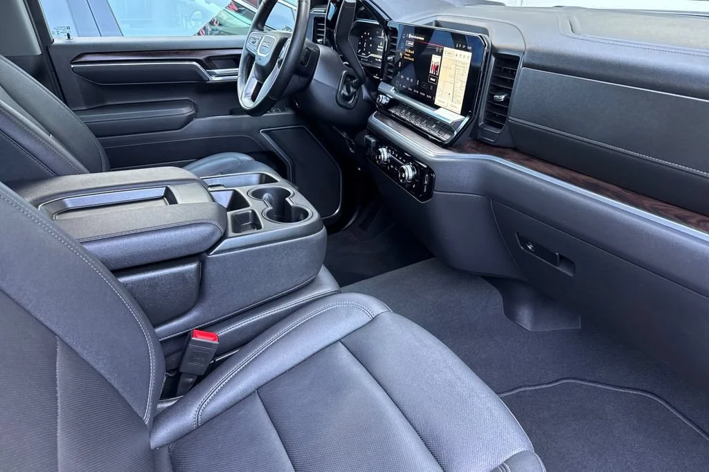 2025 GMC Sierra 1500 SLT - Photo 15