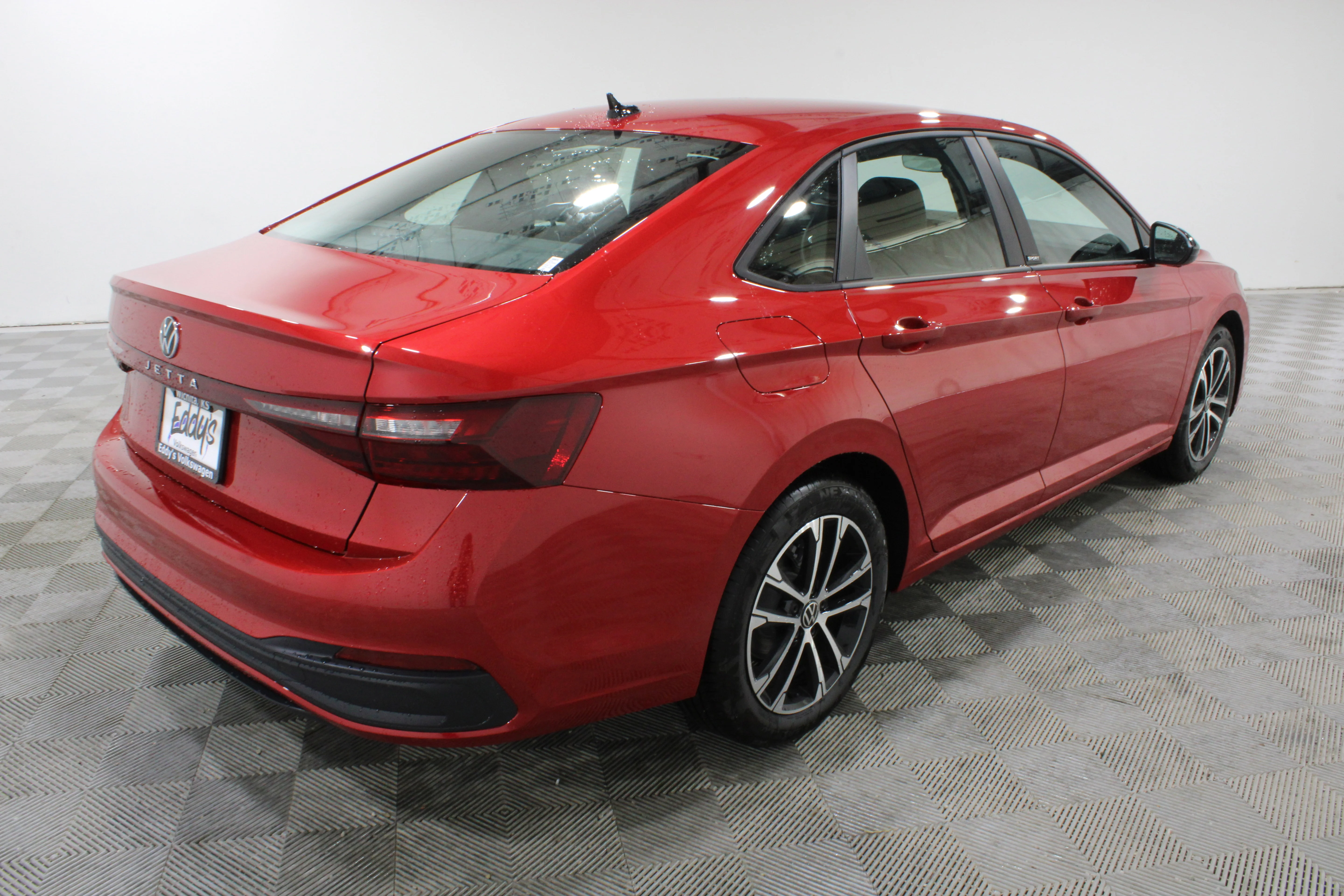 New 2026 Kings Red Metallic Volkswagen 1.5T Sport image 27