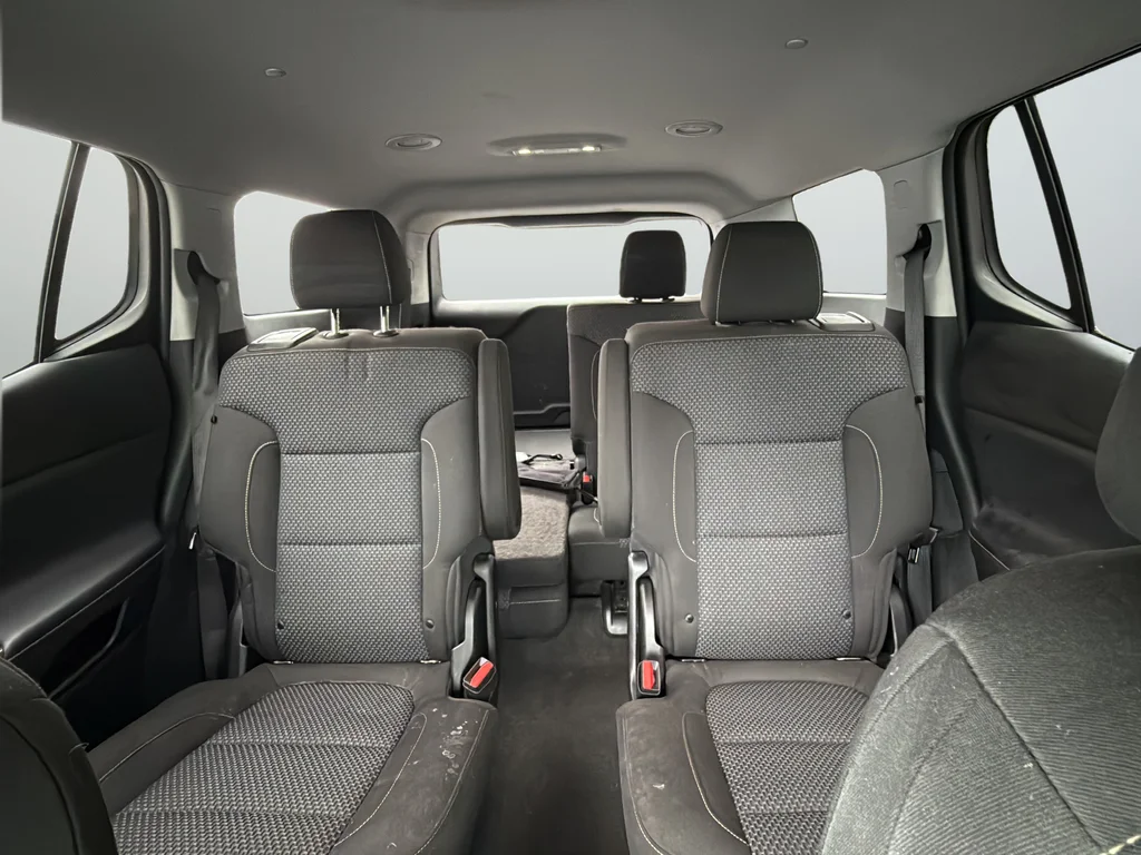 Used 2020 White GMC SLE image 46