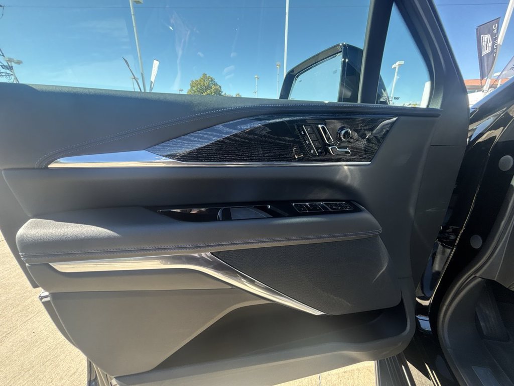 2026 Cadillac Escalade IQL Luxury - Photo 29