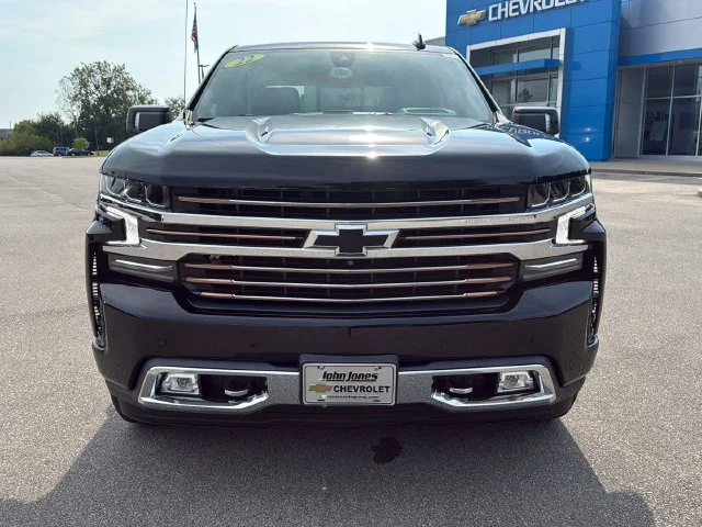 Used 2022 Black Chevrolet High Country image 18