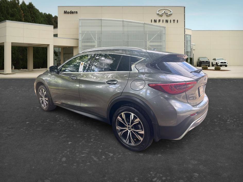 Used 2017 Graphite Shadow INFINITI Premium image 6