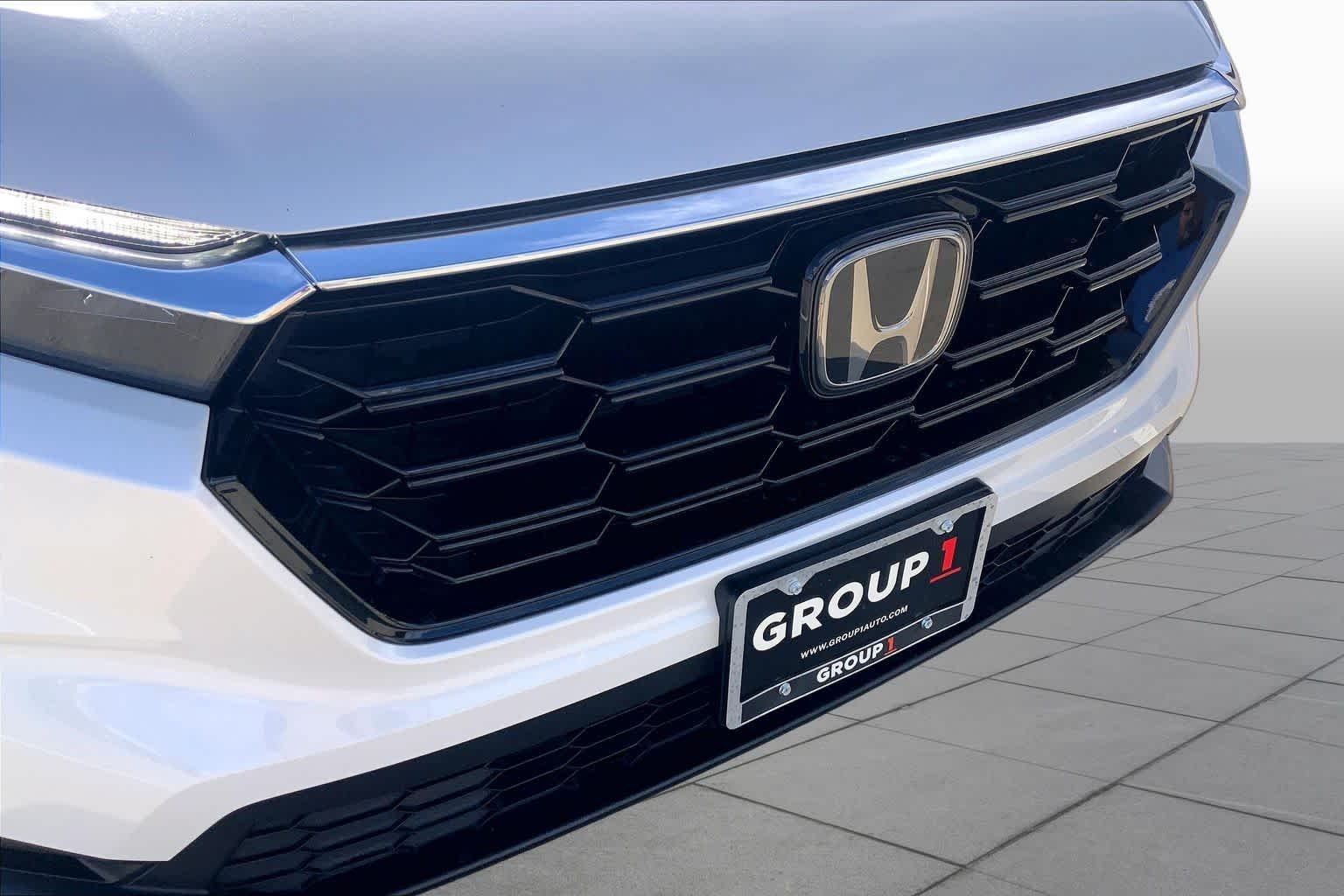 Used 2026 Platinum White Pearl Honda EX image 28