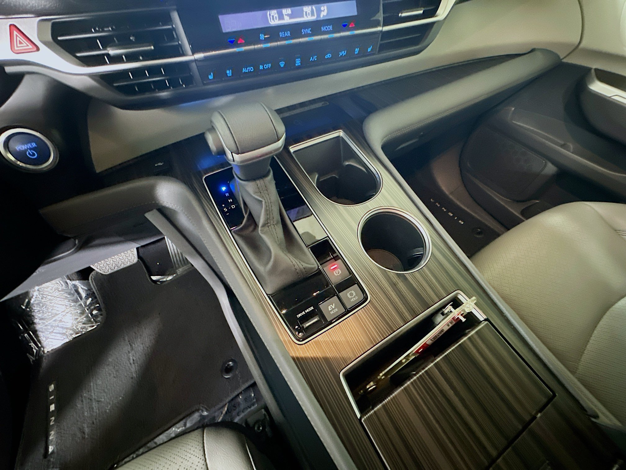 Used 2023 Pearl Toyota Limited image 22