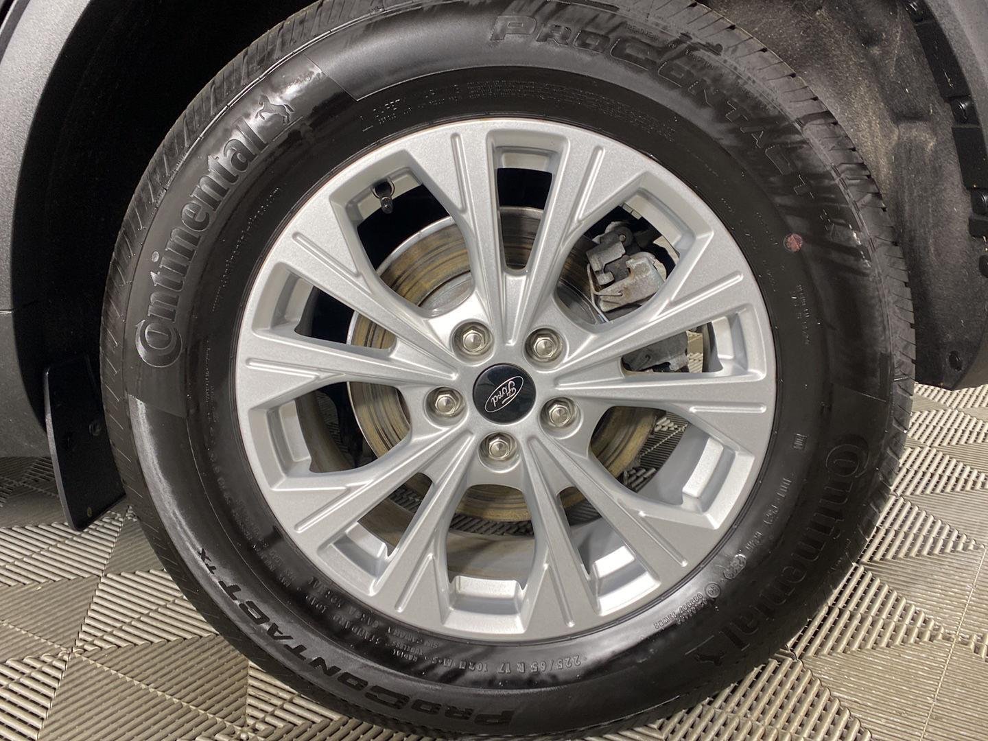 Used 2023 Black Metallic Ford Active image 12