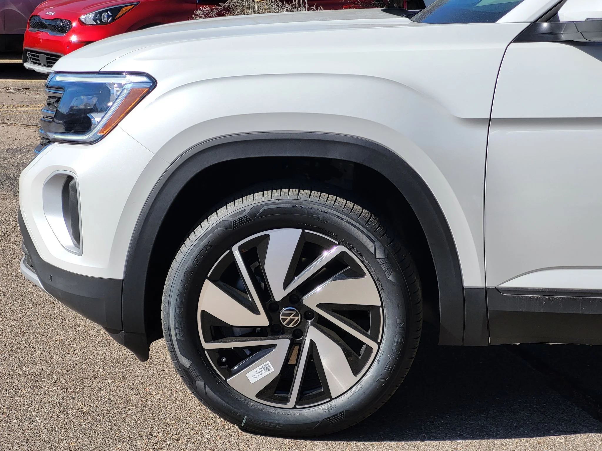 2026 Volkswagen Atlas SE w/Tech - Photo 7